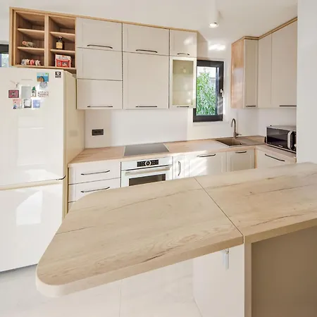 Appartement Azuro By Interhome Petrčane