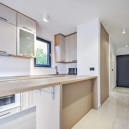 Azuro By Interhome *