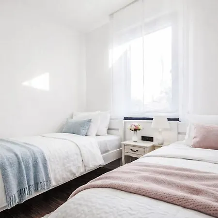 Azuro By Interhome *