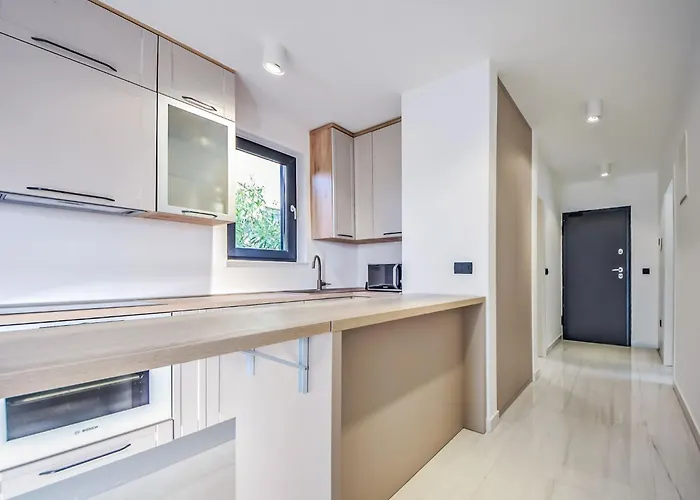 Azuro By Interhome *