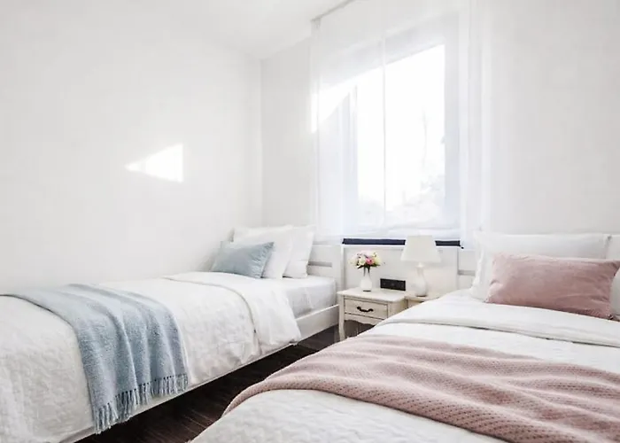 Azuro By Interhome *
