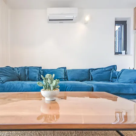 Apartment Azuro By Interhome Petrčane