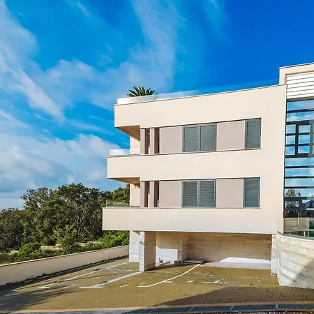 Azuro By Interhome بيتريتْشاني